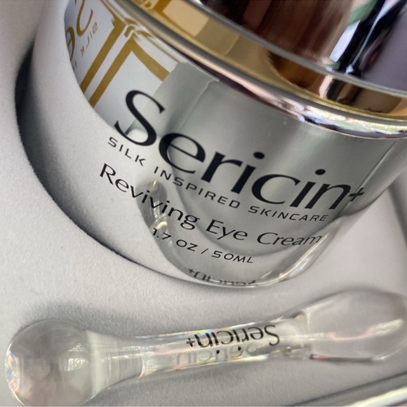 Sericin Reviving Eye Cream - Picture 4 of 7